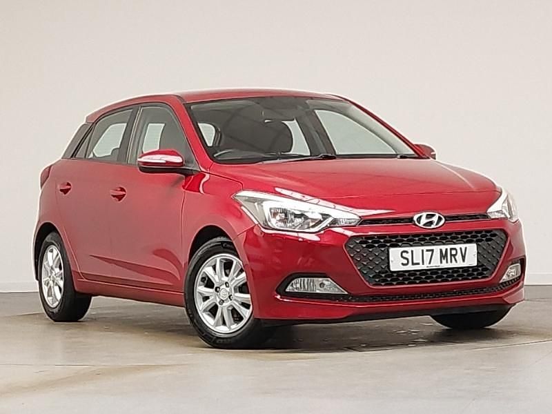 Used Hyundai i20 SE 84 HP (61 kW) 2017 Red Hatchback