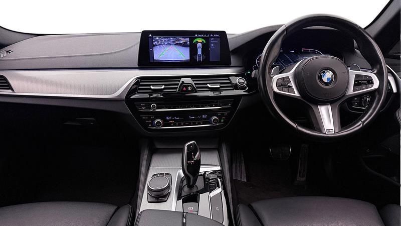 Used BMW 520 M Sport 187 HP (137 kW) 2020 Black Estate