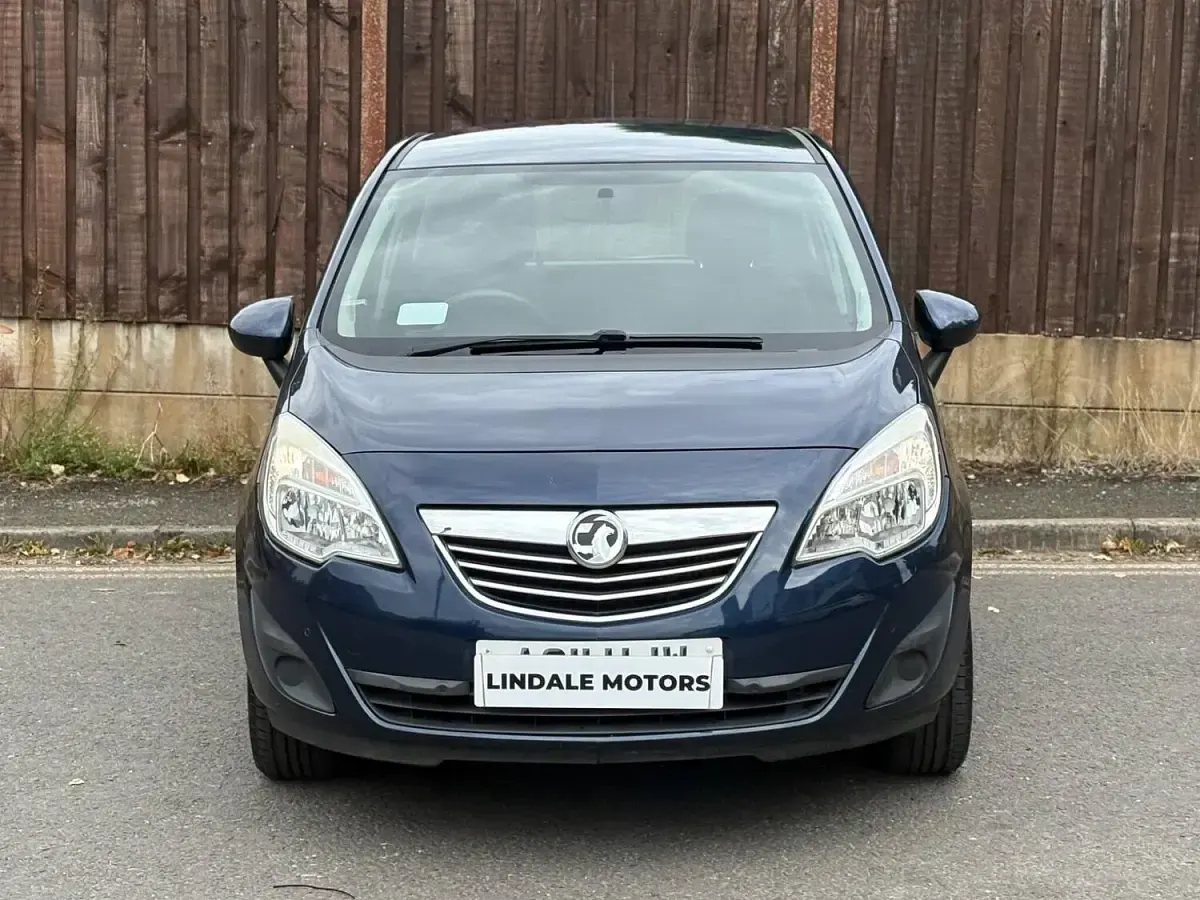 Used Vauxhall Meriva 98 HP (72 kW) 2011 Blue MPV