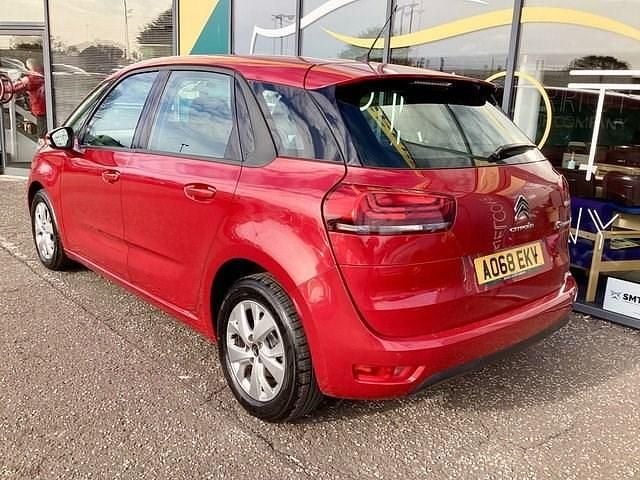 Used Citroën C4 SpaceTourer PureTech 130 HP (95 kW) 2018 Red MPV