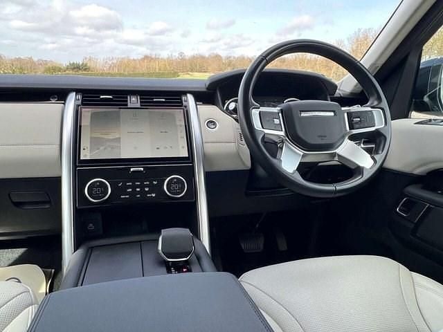 Used Land Rover Discovery 5 S 250 HP (183 kW) 2022 Blue SUV