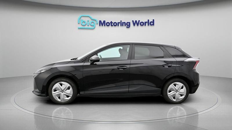 Begagnad MG MG4 EV SE 123 kW (168 HK) 2022 Halvkombi