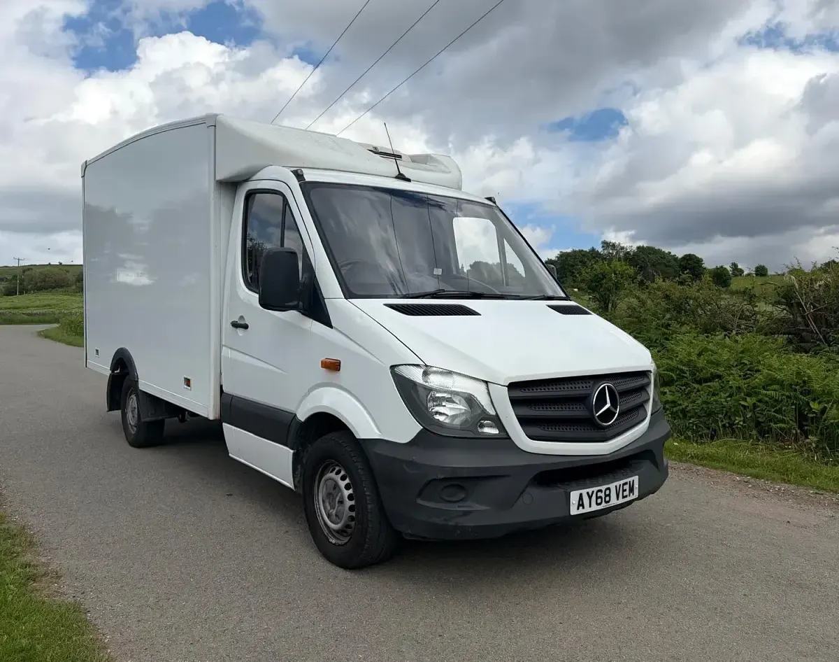 Used Mercedes Sprinter 141 HP (103 kW) 2018 White Van