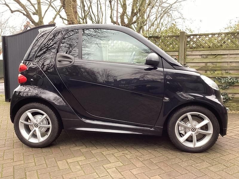 Used Smart ForTwo Coupé Edition #1 71 HP (52 kW) 2013 Black Coupe