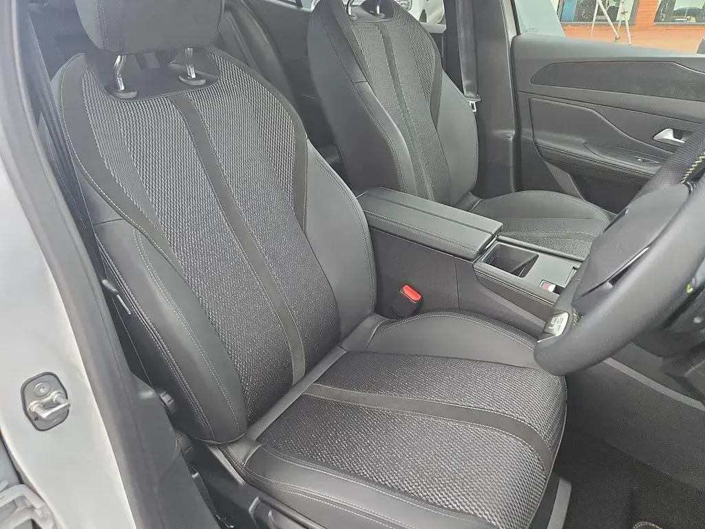 Used Peugeot 408 GT GT 61 kW (83 HP) 2025 Hatchback