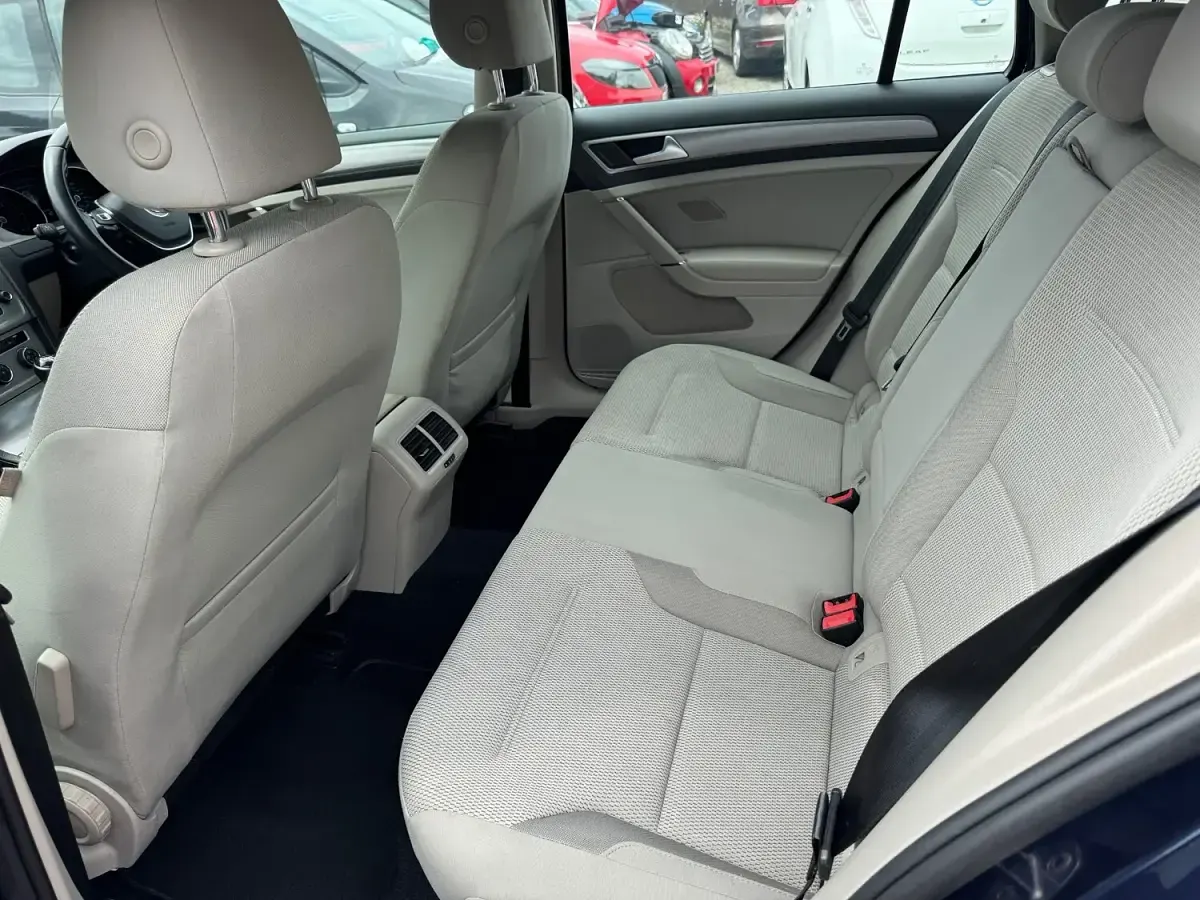 Used VW Golf VII SE 2014 Blue Estate