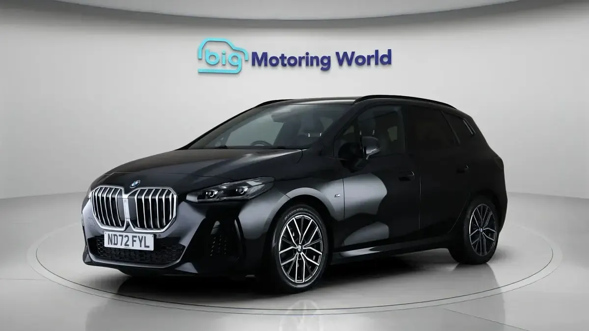 Begagnad BMW 218 Active Tourer M Sport 2022 Svart Minibuss