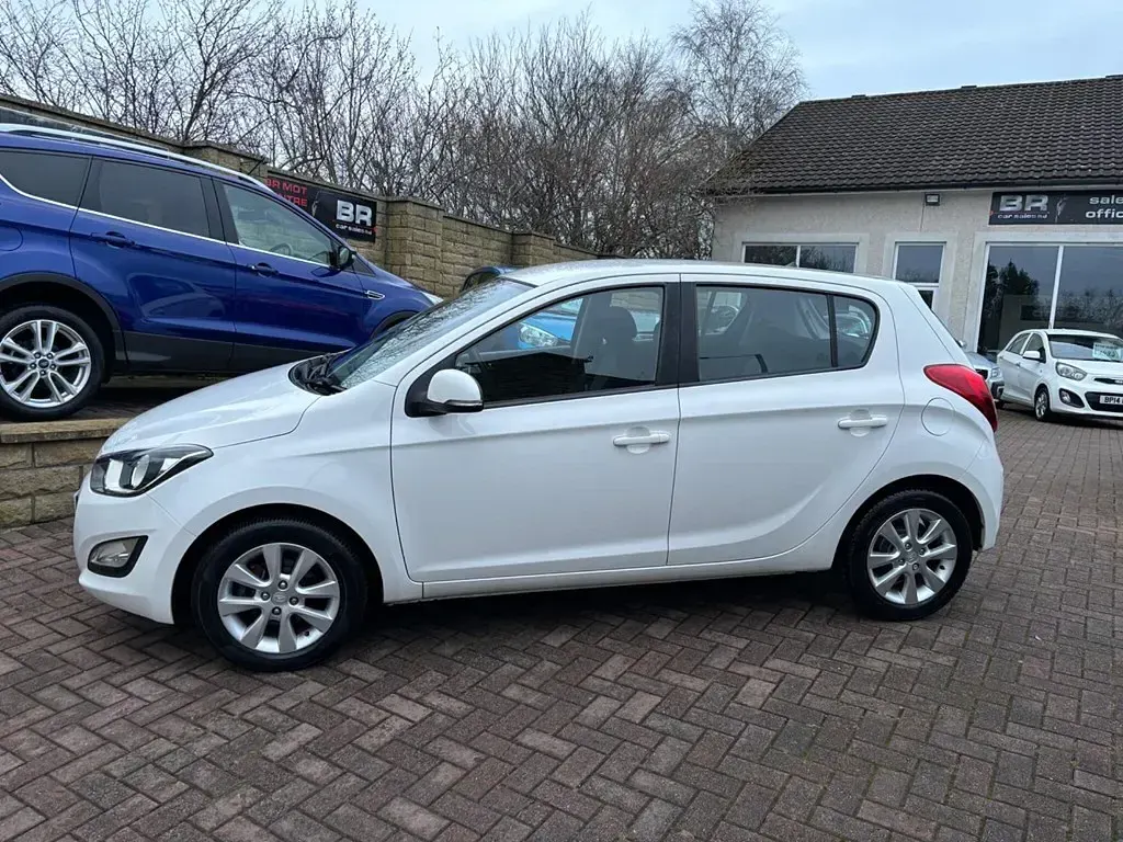 Gebraucht Hyundai i20 Active 100 PS (73 kW) 2014 Weiß Kleinwagen