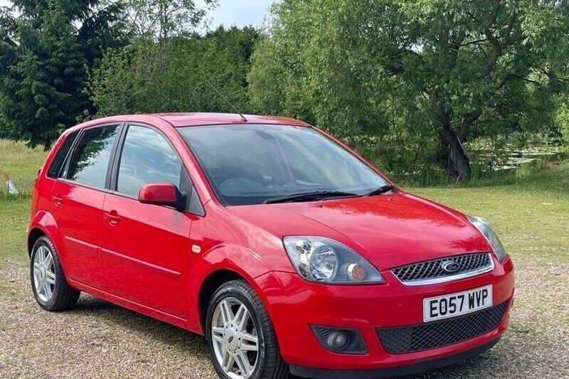 Red Used 2007 Ford Fiesta Ghia Hatchback | £1,195 (Good price) - Image 1/1