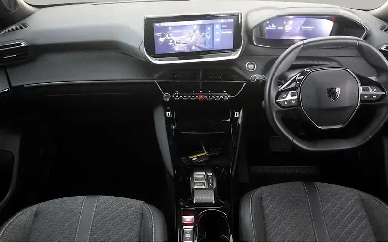 Used Peugeot e-2008 Allure 100 kW (136 HP) 2024 Black SUV