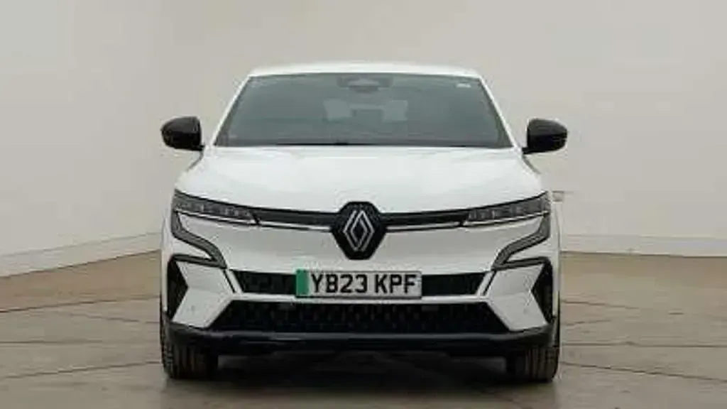 Used Renault Megane E-Tech Techno 160 kW (218 HP) 2023 White  Hatchback