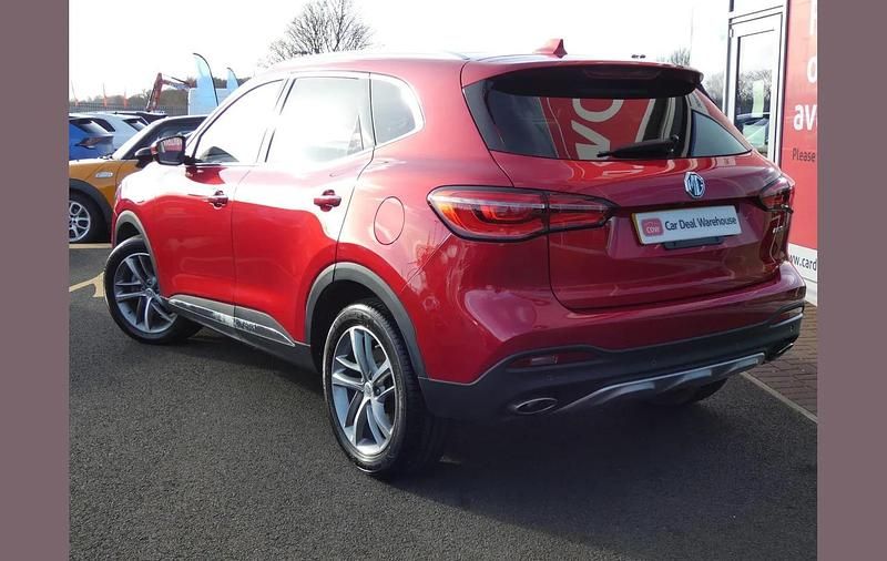 Used MG HS Exclusive 159 HP (116 kW) 2023 Red SUV