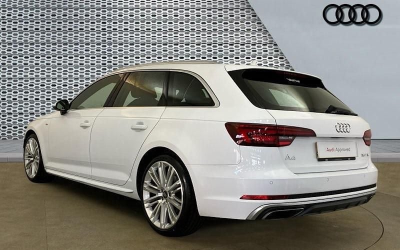 Begagnad Audi A4 S-Line 150 HK (110 kW) 2019 Vit Kombi