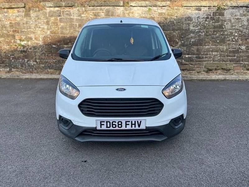 Used Ford Transit 75 HP (55 kW) 2019 White Van