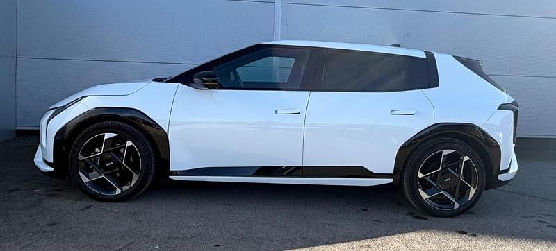 Used Kia EV4 GT-Line S 147 kW (201 HP) 2025 White Hatchback