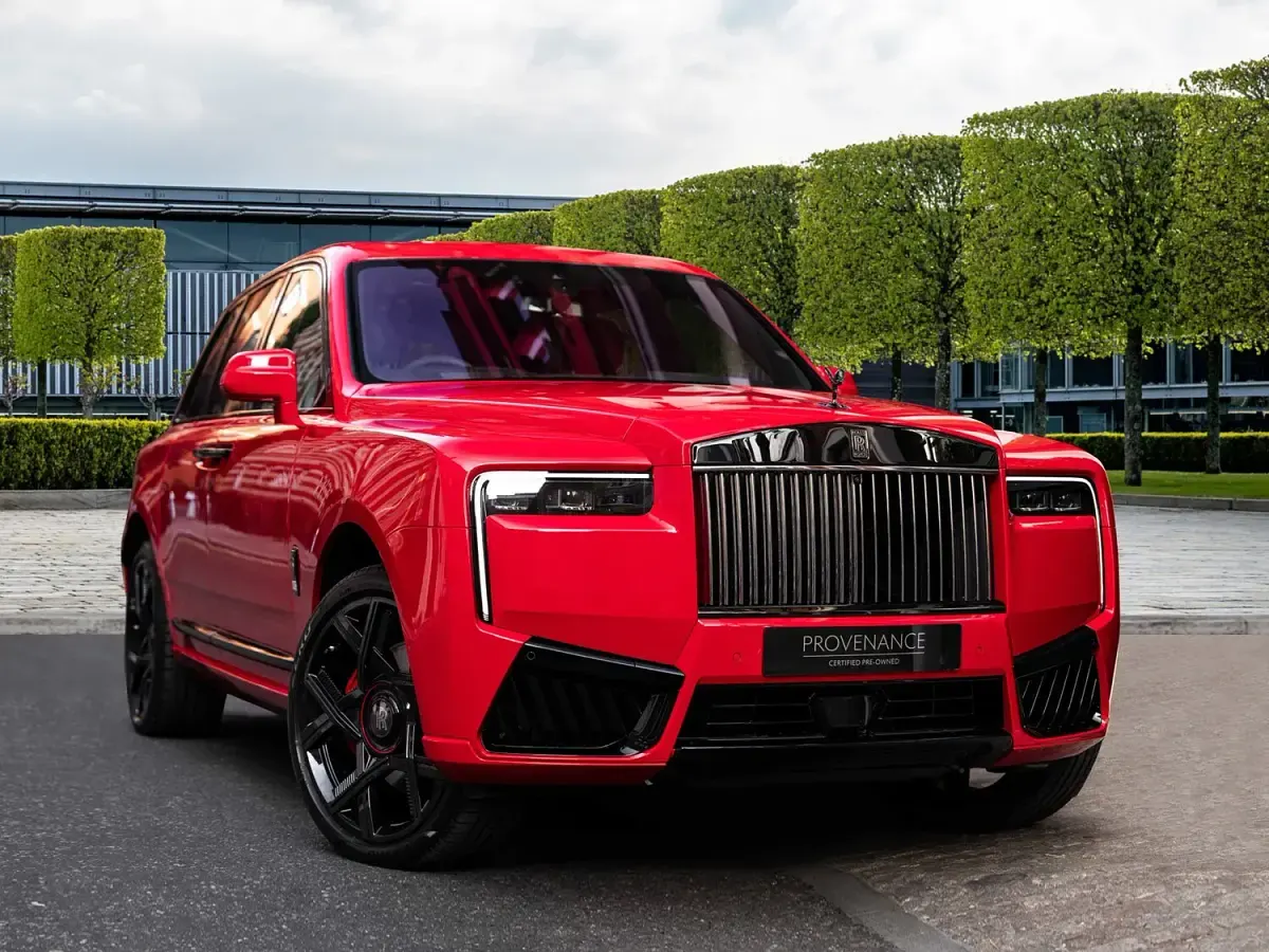 New Rolls Royce Cullinan 2026 St james red SUV