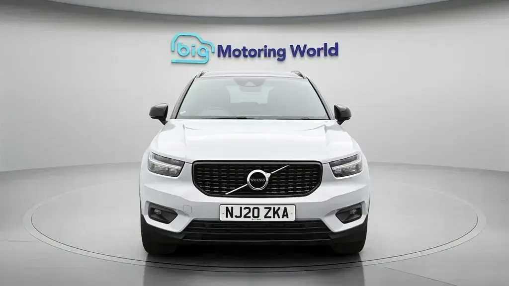 Usado Volvo XC40 R-Design 190 HP (139 kW) 2020 Prateado SUV