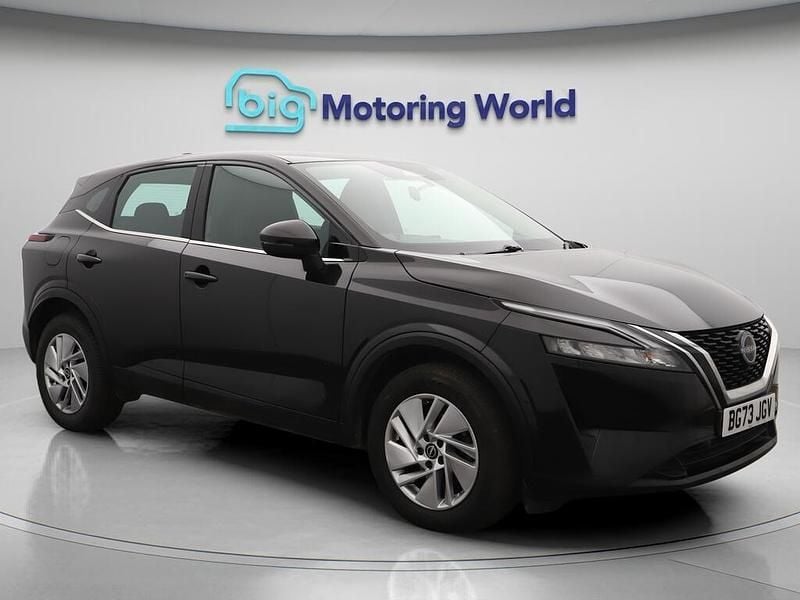 Black Used 2023 Nissan Qashqai Acenta Premium SUV | £17,200 (Good price) - Image 1/4