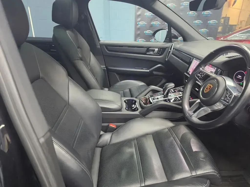 Used Porsche Cayenne 340 HP (250 kW) 2019 Black SUV