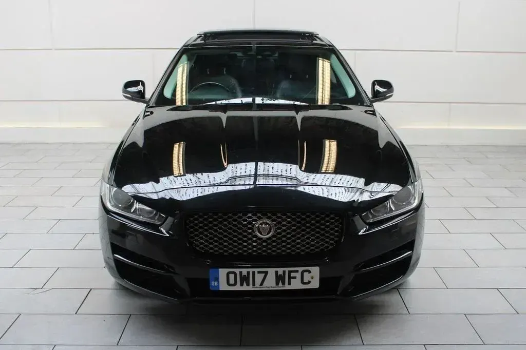 Used Jaguar XE Portfolio 240 HP (176 kW) 2017 Black Sedan