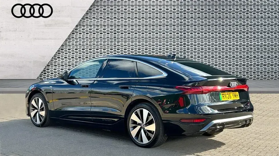 New Audi A6 e-tron S-Line 210 kW (286 HP) 2026 Black Estate