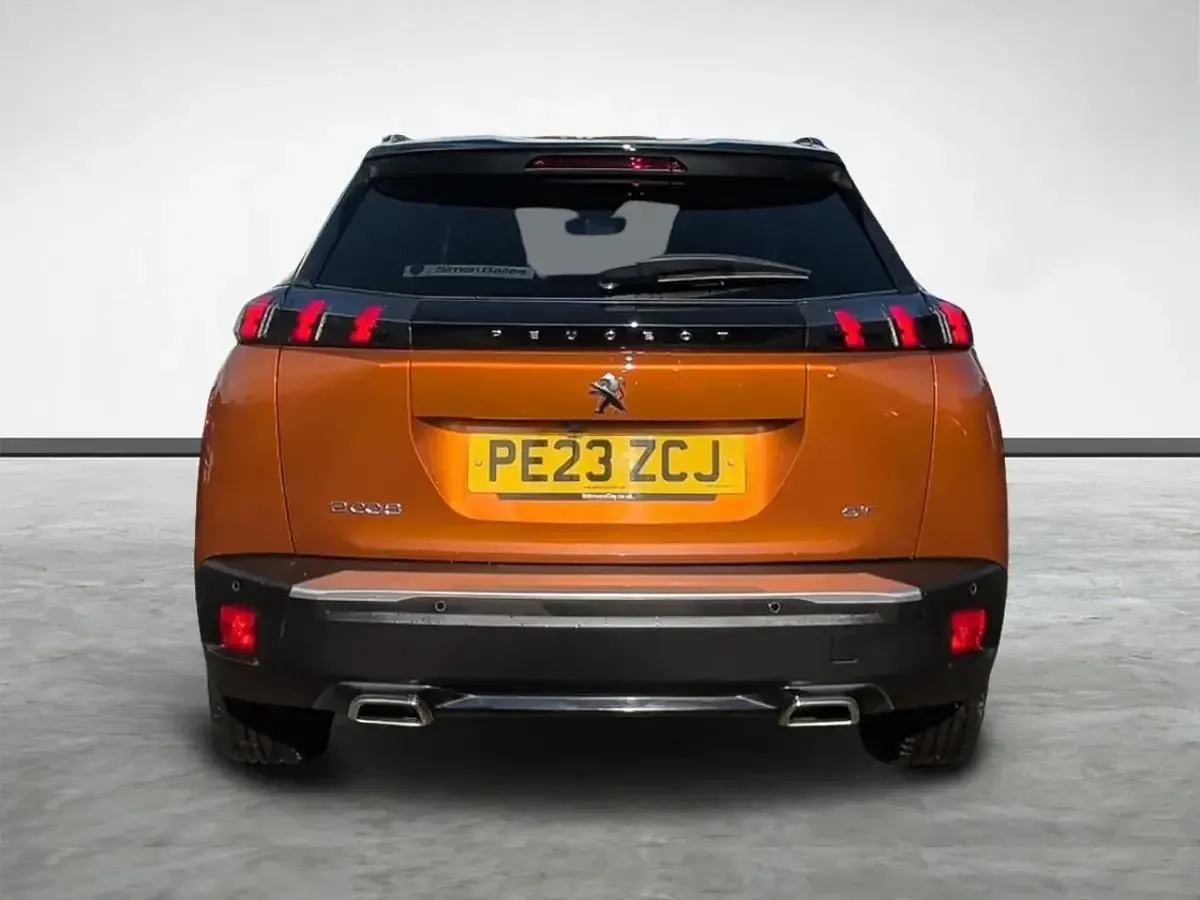 Used Peugeot 2008 GT 129 HP (94 kW) 2023 Orange SUV
