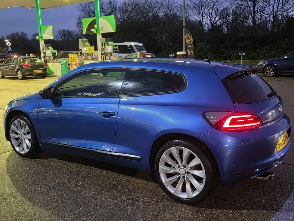 Begagnad VW Scirocco 2009 Blå Sportkupé