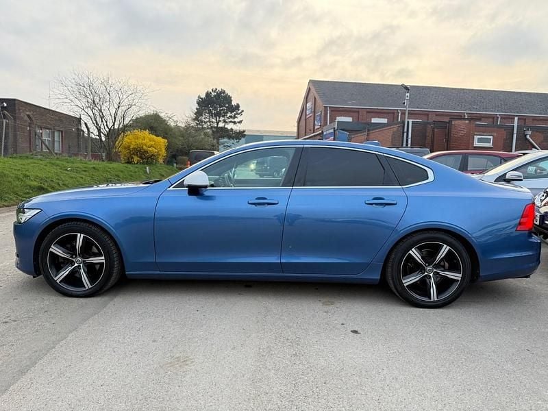 Used Volvo S90 R-Design 190 HP (139 kW) 2018 Blue Sedan