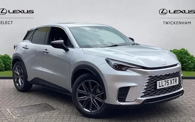 Second-hand Lexus LBX 136 CP (100 kW) 2026 SUV