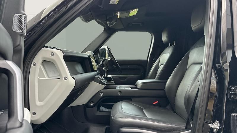 Used Land Rover Defender HSE Dynamic 300 HP (220 kW) 2022 SUV