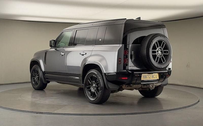 Used Land Rover Defender SE Dynamic 249 HP (183 kW) 2025 Estate