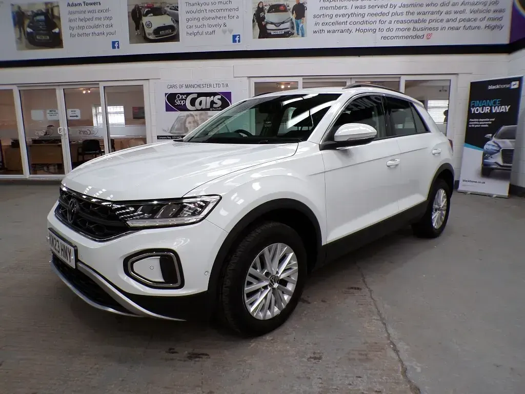 Begagnad VW T-Roc Life 150 HK (110 kW) 2023 Vit SUV