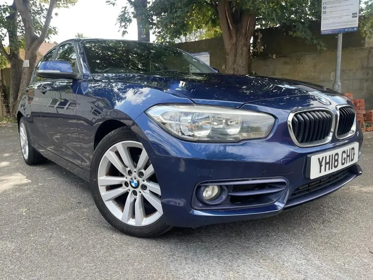 Used BMW 118 Sport Line 136 HP (100 kW) 2018 Blue Hatchback