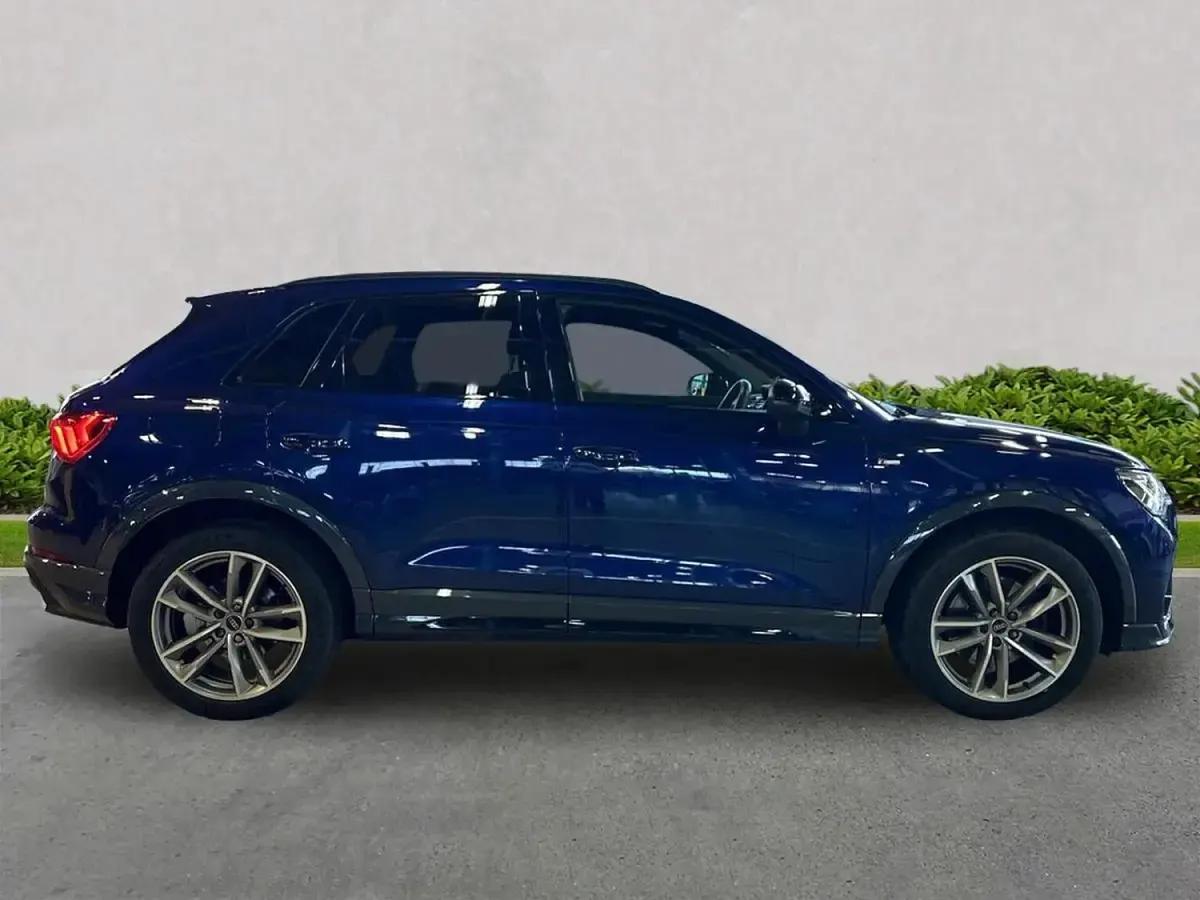 Used Audi Q3 Black Edition 187 HP (137 kW) 2023 Blue SUV