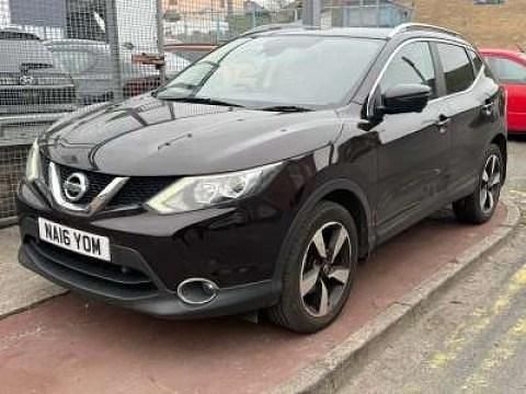 Used Nissan Qashqai N-Connecta 110 HP (80 kW) 2016 Black SUV