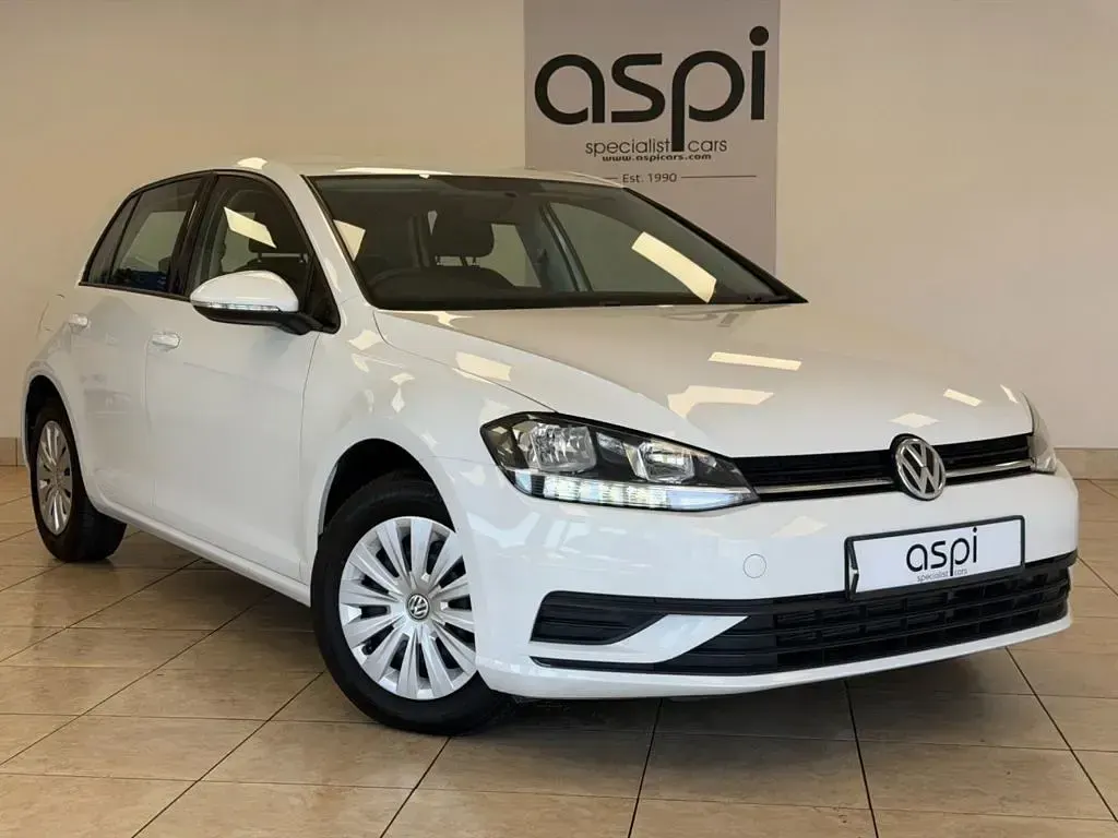 Used VW Golf VII S 125 HP (91 kW) 2017 White Hatchback