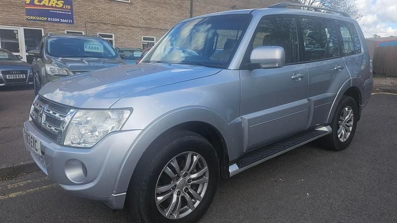 Used Mitsubishi Shogun 197 HP (144 kW) 2013 Silver SUV