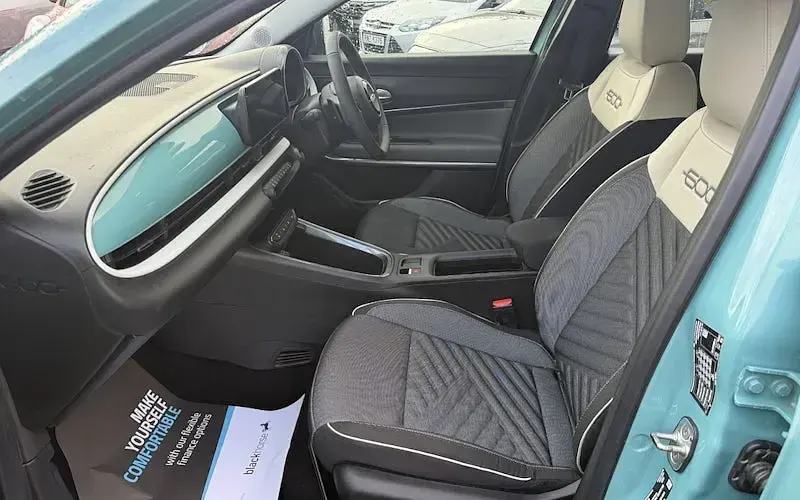 Used Fiat 600 101 HP (74 kW) 2024 Metallic sky blue SUV