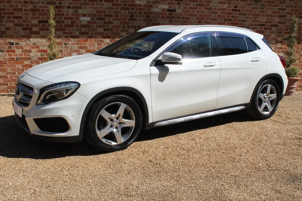Used Mercedes GLA250 AMG line 211 HP (155 kW) 2014 White SUV