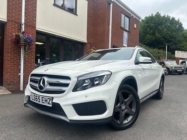 Used Mercedes GLA200 AMG line 136 HP (100 kW) 2015 White SUV