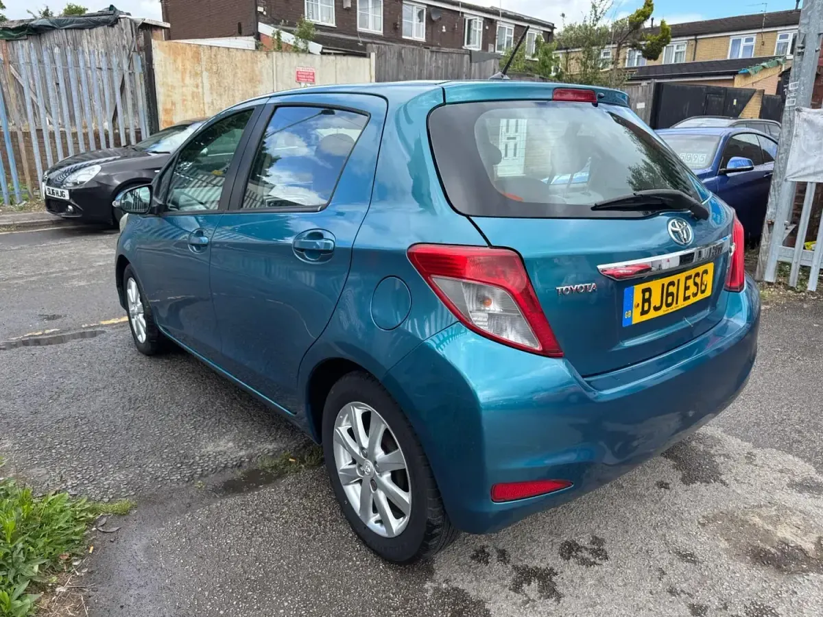 Used Toyota Yaris 2011 Turquoise Hatchback