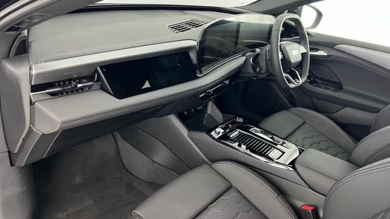 New Audi e-tron Sportback S-Line 210 kW (286 HP) 2026 Black SUV