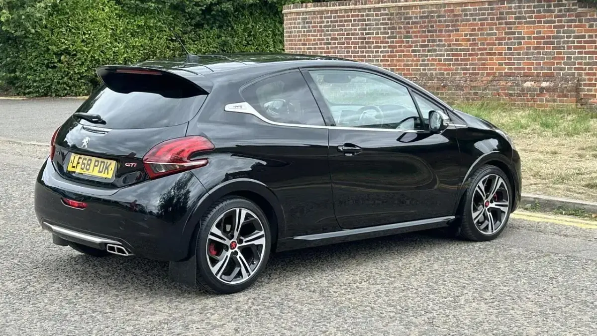 Used Peugeot 208 Prestige 208 HP (152 kW) 2018 Black Hatchback