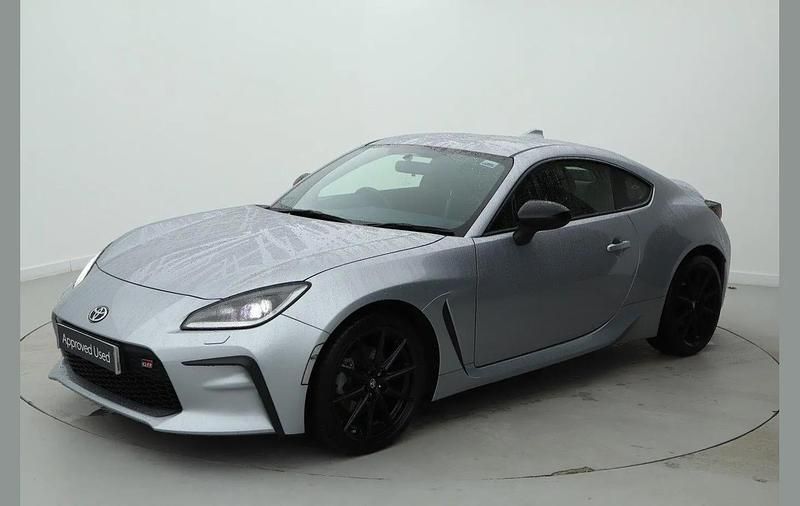 Used Toyota GR86 232 HP (170 kW) 2023 Silver Coupe