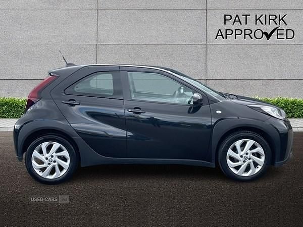 Used Toyota Aygo X PURE 72 HP (52 kW) 2023 Black SUV