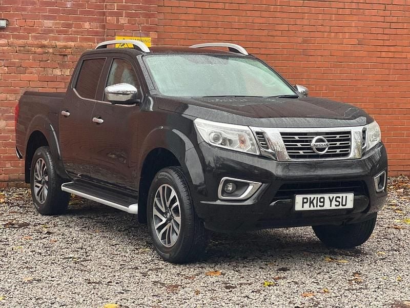 Black Used 2019 Nissan Navara Tekna Pickup | £14,995 (A bit pricey) - Image 1/4