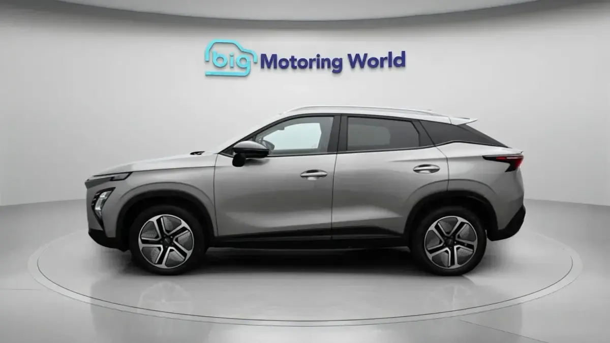 Używany Omoda E5 150 kW (204 KM) 2025 Srebrny SUV