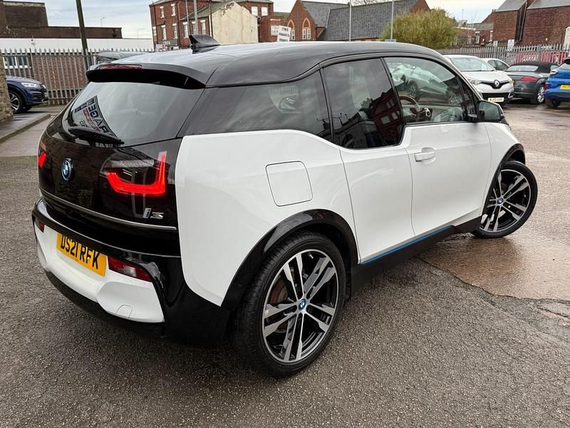 Begagnad BMW i3 Comfort Edition 135 kW (184 HK) 2021 Vit Halvkombi