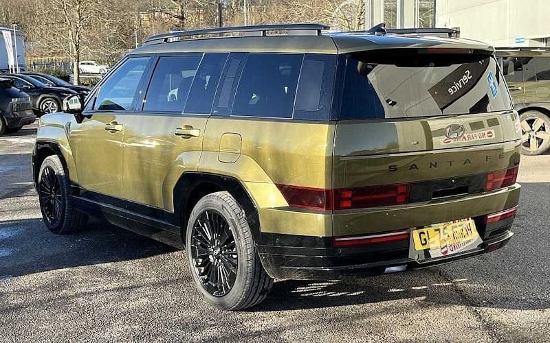 Used Hyundai Santa Fe 230 HP (169 kW) 2025 Green SUV