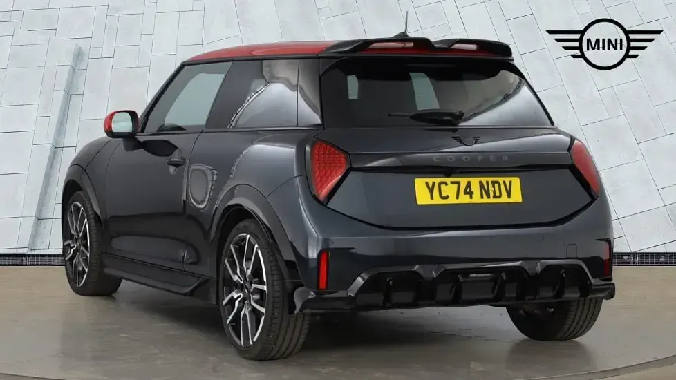 Used Mini Cooper Hatch 154 HP (113 kW) 2024 Grey Hatchback